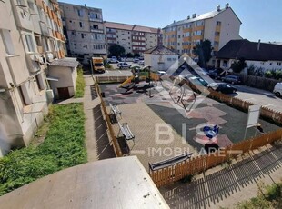 Apartament 4 camere decomandat // etaj 1 // S. G.Lucian Blaga