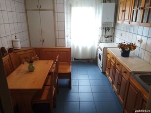 Apartament 4 camere decomandat,2 băi,2 balcoane,Deva-ultracentral