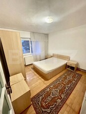 Apartament cu 3 camere, 2 bai, etaj 2, loc parcare, Zona Lipovei