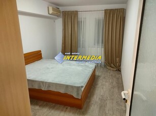 Apartament cu 3 camere de inchiriat in Alba Iulia Centru