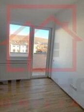 Apartament cu 3 camere de vanzare, Floresti