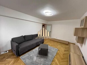 Apartament cu 3 camere decomandate, Cetate