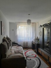 Apartament cu 3 camere, etaj 2, zona Liviu Rebreanu