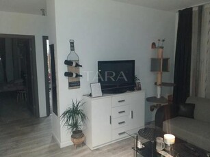 Apartament cu 3 camere in Floresti, zona Terra.