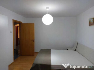 Apartament cu 3 camere în zona Trapezului