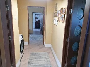 Apartament cu 3 camere +uscătorie proprie