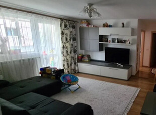 Apartament cu 4 camere decomandate pe 2 nivele-Zona Zamca( Catedrala )