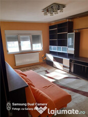 Apartament de 2 camere decomandat zona Aradului