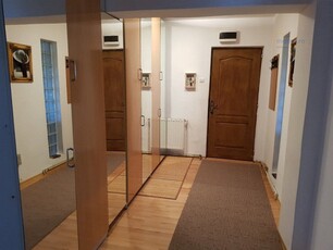 Apartament de 3 camere, zona ANAF