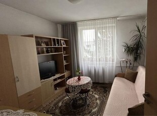 Apartament de vanzare cu 3 camere in Plopilor Vechi