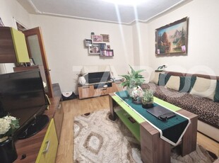 Apartament decomandat 2 camere 2 balcoane si pivnita etaj intermediar