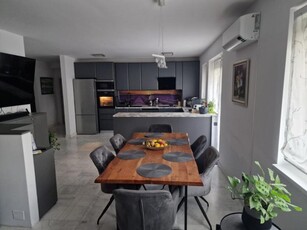 Apartament la cheie, gradina 60 mp, Floresti