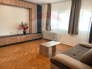 Apartament modern cu 3 camere si parcare de inchiriat Ultracentral