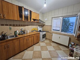 Brancoveanu- 5 minute de Metrou, apartament 3 camere, decomandat, hol H