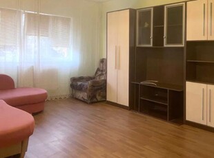 De vanzare Apartament 3 camere, zona Cetate. Pret vanzare: 77000 Euro.