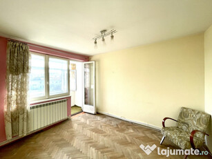 De vânzare apartament cu 2 camere, zona Pietonalul Unirii