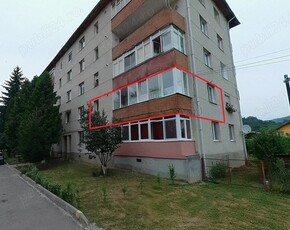 De vânzare apartament cu trei camere în Sovata