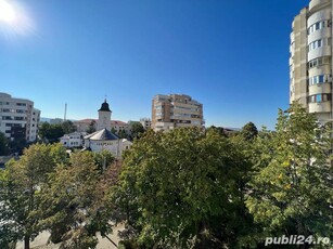 Descoperă Eleganța Urbană - Apartament 2 Camere în Centrul Bacăului!