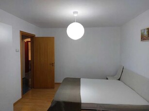 Inchiriere apartament 3 camere Trapezului Apartament cu 3 camere in zona Trapezului Ap