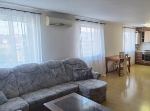 Inchiriez apartament 3 camere, intersectie Rusciorului-Raului