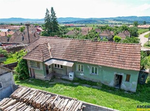 O casuta rustica, in placuta ariere, Aita Mare, Covasna