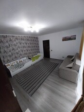 PF vând apartament 2 camere decomandat ,deosebit în zona Iulius, fix lângă Baza Sportiva Gheorgheni