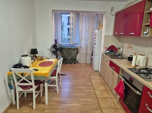 Pret bomba! Apartament cu 2 camere parcare mobilat zona Florilor