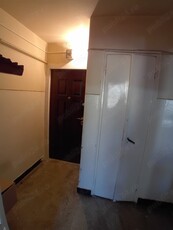 Se vinde Apartament 2 camere neamenajat si nemodificat, zona Avram Iancu, proprietar, comision 0