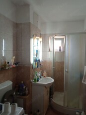 vand apartament 2 camere