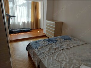 Vand apartament 4 camere in Targu Jiu