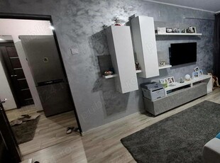 Vând apartament