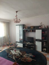 Vând apartament