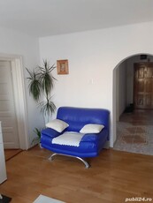 Vand apartament cu 4 camere.