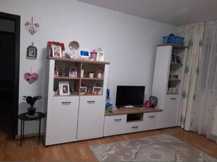 Vand apartament cu doua camere