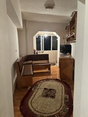 Vând apartament etaj 3!