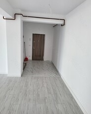 Vand apartament nou in bloc nou