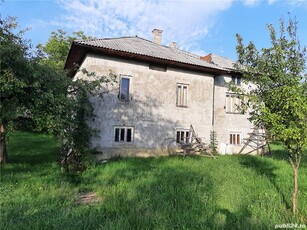 Vând casa cărămidă cu gradina 30 ari, Bistrița Bargaului Str.Tapiterilor nr.1154.