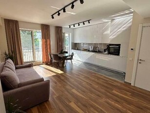 Vanzare apartament 2 camere decomandat Tractorul,Brasov