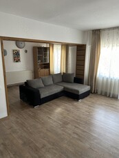 Vind apartament cu 3 camere decomandat ultracentral