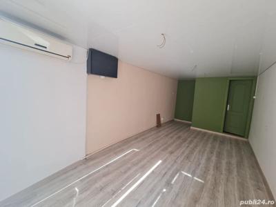 Spatiul comercial, Central