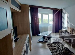 Apartament 3 camere, decomandat, zona Complexul Studentesc