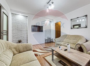 Apartament cu 2 camere de închiriat în zona Central