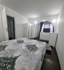 Apartament de 2 camere, 55 mp, semidecomandat, parcare, zona Baba Novac