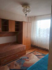 Inchiriez apartament 3 camere