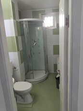 Închiriez Apartament