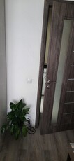 Închiriez apartament Trivale Parter STRADAL ( la bulevard)