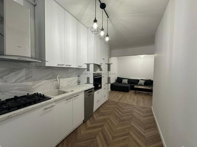 Apartament cu 3 camere in zona Terra