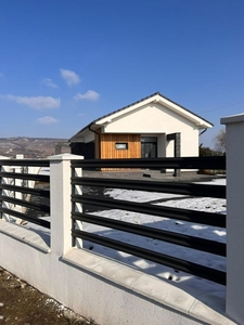 Casa individuala , situata la 8 km de Bistrita