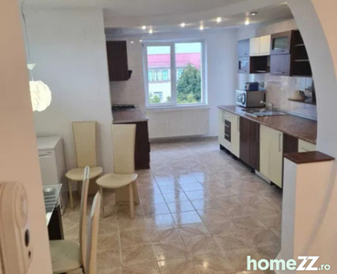 Penthouse semimobilat