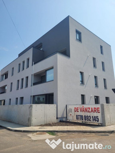 Apartament 2 camere bloc cu 9 ap